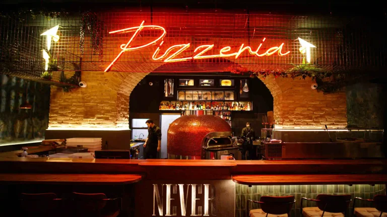 Neverland nápolyi pizzázó